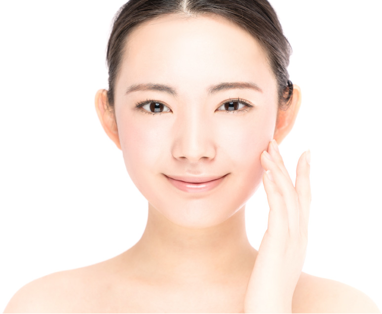 肌のきれいな女性